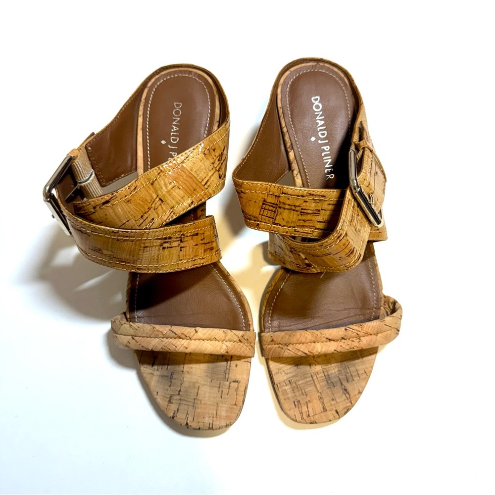 Donald J. Pliner Patent Leather Cork Slip On Kitten Heel Sandals Neutral Size 6 - Picture 2 of 10